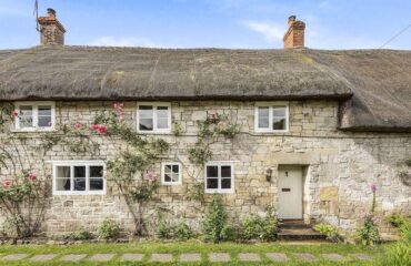 Willow Cottage - Character Holiday Cottage, Dorset