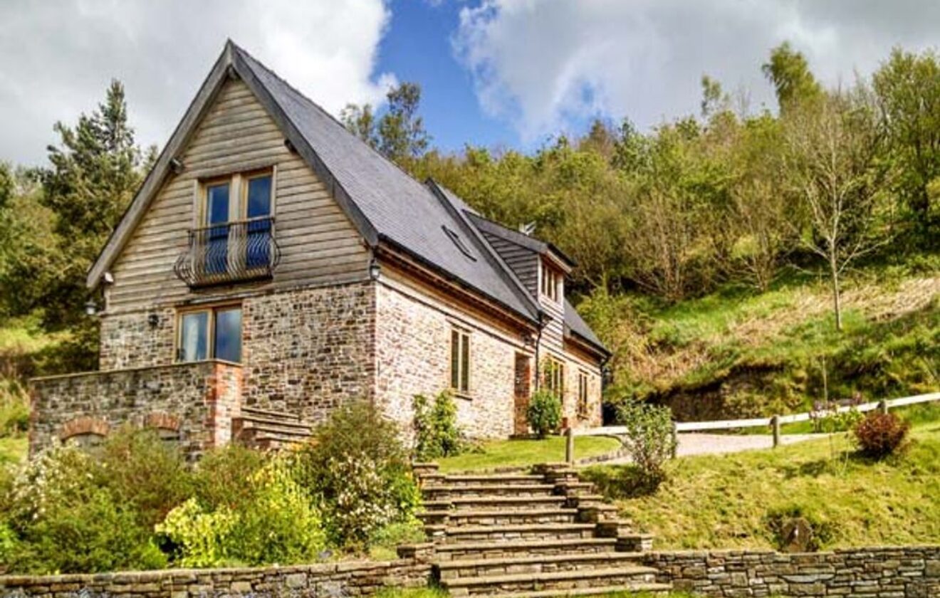 Hiraeth - Beautiful Character Holiday Cottage, Mid Wales