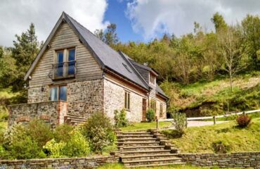 Hiraeth - Beautiful Character Holiday Cottage, Mid Wales