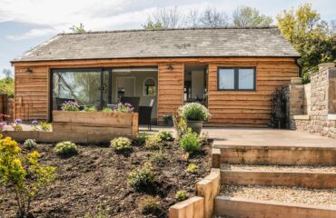 Black Cat Bach - Holiday Home Brecon Beacons