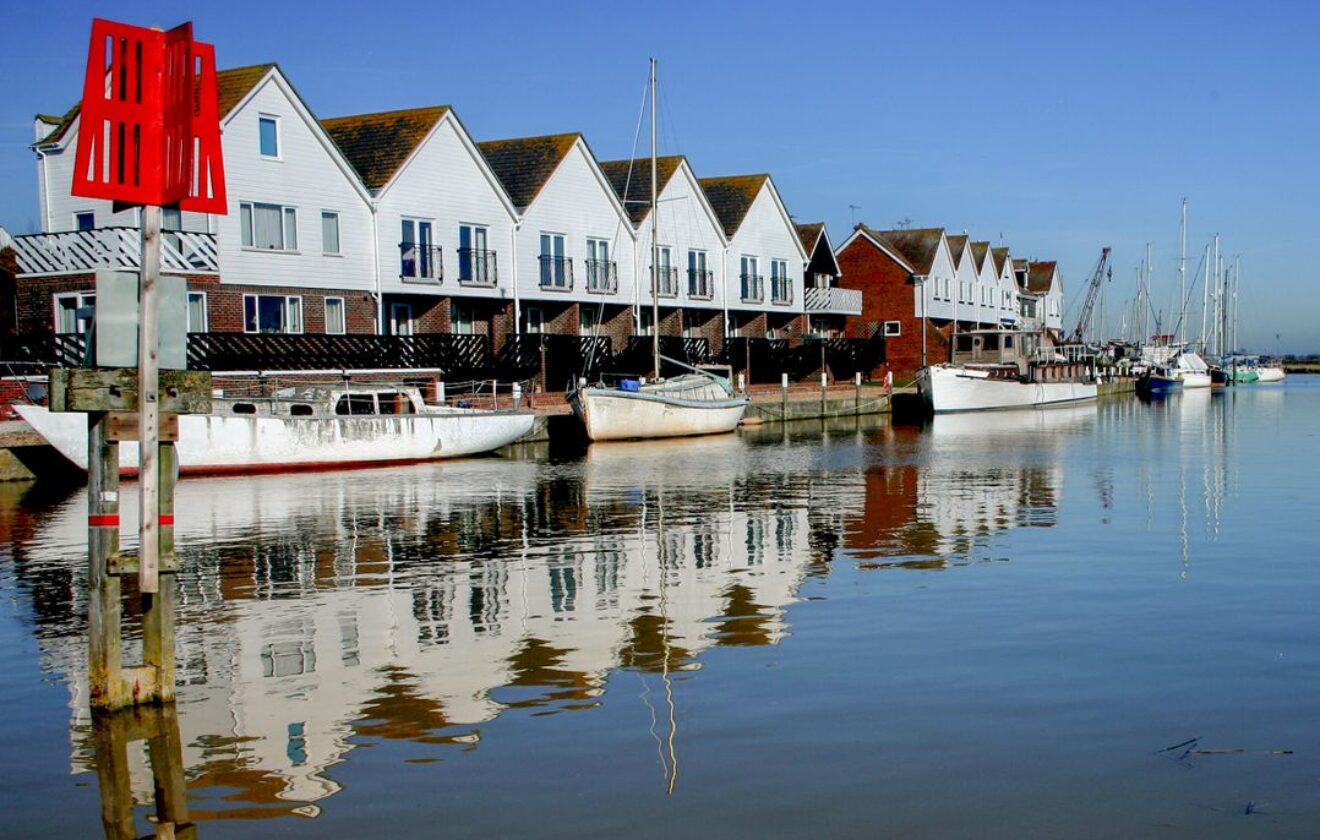 17 The Boathouse - Romantic Waterside Cottage, Rye, Sussex