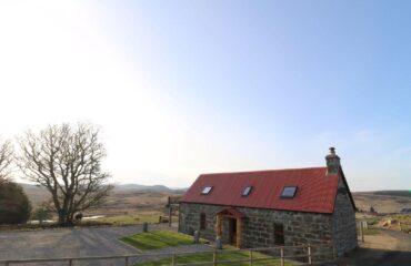 Kestrel Cottage - Rural Retreat, Scottish Highlands