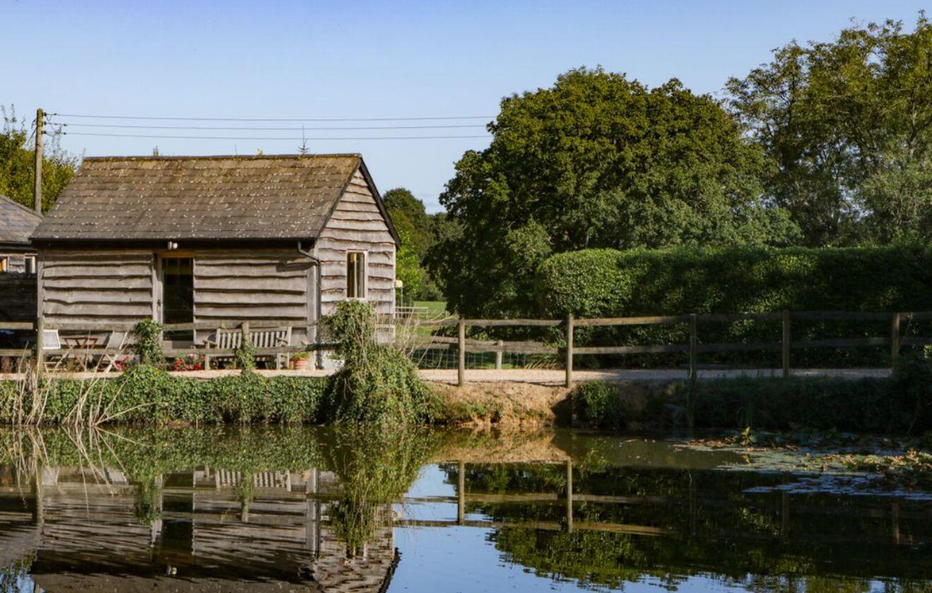 The Little Granary - Romantic holiday Hideaway, Hampshire