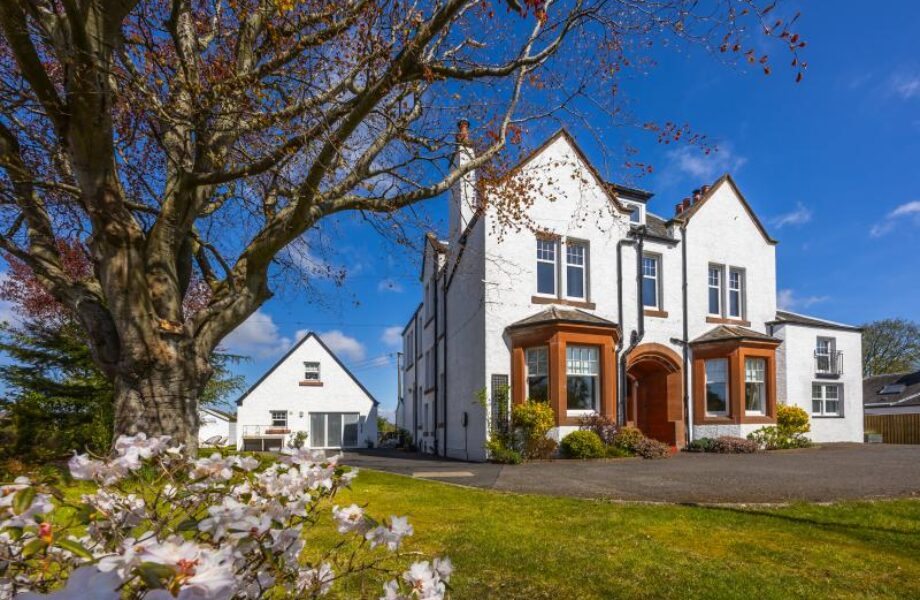 Pinewood Country House
