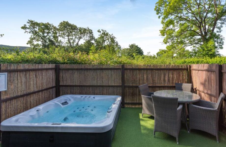 Endeavour Lodge